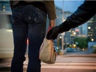 Τσαντάκιας χτύπησε γυναίκα στην Καλλίπολη