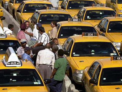 Στα περιφερειακά συμβούλια οι έδρες των ταξί