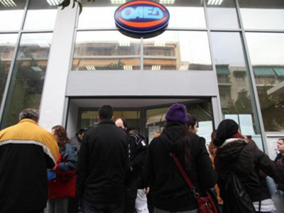 Αυξάνεται σταθερά ο αριθμός των εγγεγραμμένων ανέργων