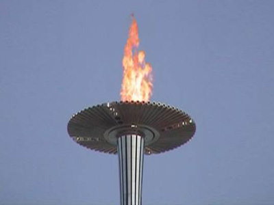 Στον Πειραιά έρχεται η Ολυμπιακή Φλόγα