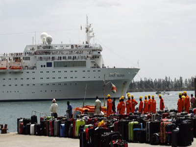 Στη Σούδα θα αποβιβαστούν 10.000 τουρίστες