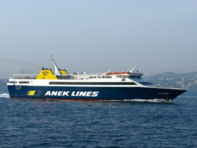 Αδυναμία προσέγγισης στη Τήνο