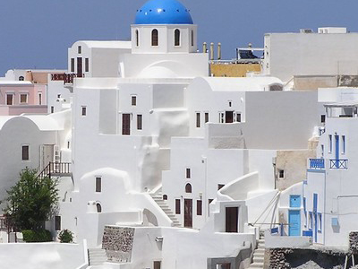 Στοπ στη πολεοδομική «φρενίτιδα» της Σαντορίνης