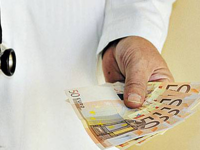 Δικογραφίες σε βάρος γιατρών για φοροδιαφυγή