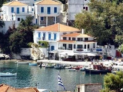 Αντιδρούν και δεν στήνουν κάλπες στις Σποράδες