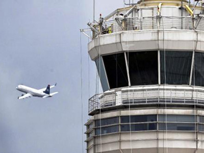 Αναγκαστική προσγείωση αεροσκάφους στο Ηράκλειο