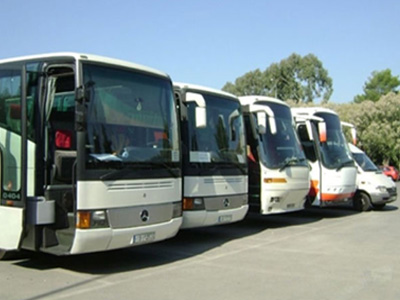 «Άτακτη φυγή» των οδηγών τουριστικών λεωφορείων