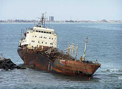 Containership: Ρεκόρ ηλικίας για διάλυση