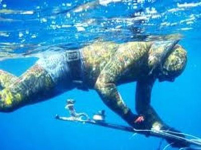 Αδιαθέτησε στο βυθό