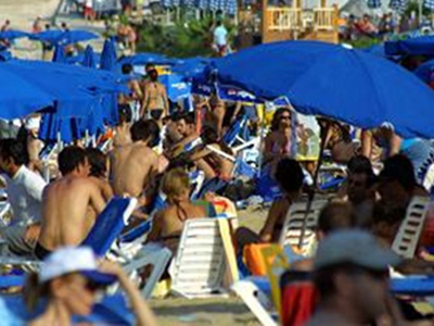 «Όργιο» φοροδιαφυγής στις τουριστικές περιοχές