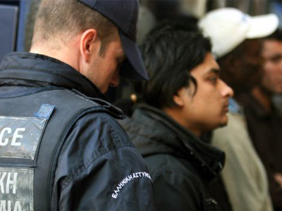 Σύλληψη παράνομων μεταναστών και αλλοδαπού διακινητή