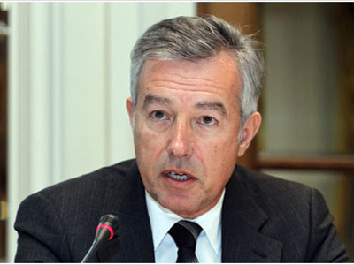 Φέτος θα «πέσουν» τα τουριστικά έσοδα