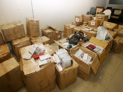 Έφοδος σε αποθήκη στο Ρέντη