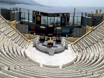 Θεατρική κωμωδία «για νέους» στο Βεάκειο