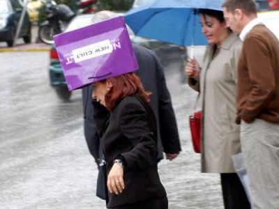 Βροχές και έως 23 β. o καιρός