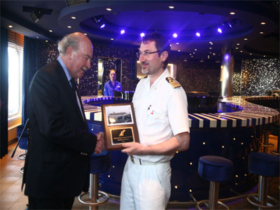 Το «παρθένο» κρουαζιερόπλοιο ξεκίνησε