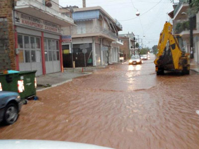 «Πνίγηκαν» στη λάσπη στις Σέρρες
