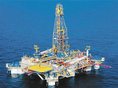 Πλήγμα στα κέρδη πετρελαϊκών από την πτώση του πετρελαίου