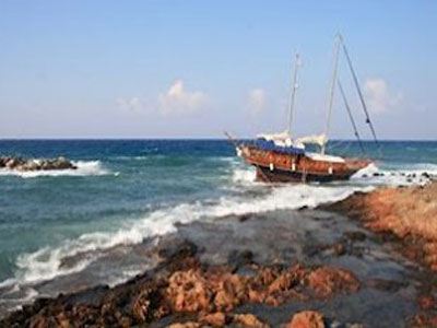 Προσάραξη θαλαμηγού σκάφους στη Λευκάδα