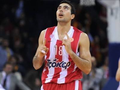 Ολυμπιακός: Ανανέωσε έως το 2015 ο Σλούκας