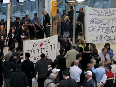 Διαδήλωση 10.000 Καναδών