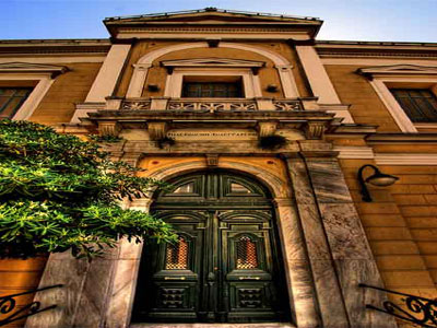 Ο Δήμος Πειραιά και οι “φανατικοί” του ευρώ!