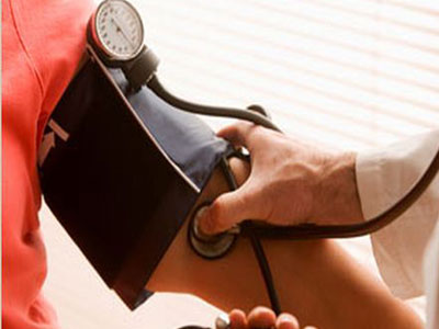 Καταρρίπτεται η σύνδεση υψηλής πίεσης- εγκεφαλικού(;)