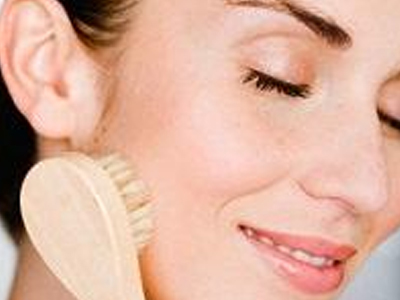 Κάντε πίλινγκ με φυσικά υλικά