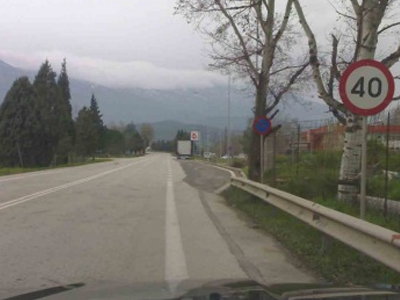 Έκλεβαν πινακίδες οδικής σήμανσης