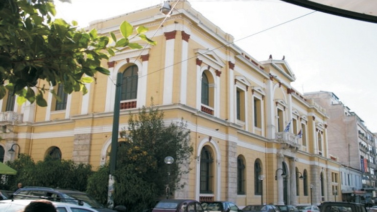 Η Τεχνόσφαιρα ζωγραφίζει στον Πειραιά