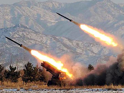 Ετοιμάζει πύραυλο μεγάλου βεληνεκούς;