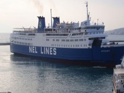 Πρόσκρουση πλοίου στο Καρλόβασι