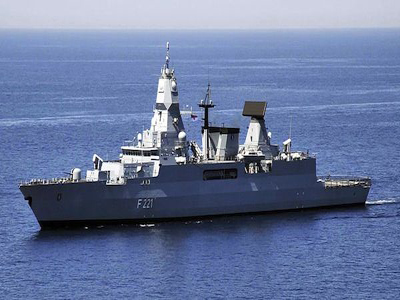 Στην Ιταλία κρατούνται δυο φορτηγά πλοία απο τις αρχές