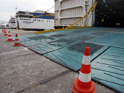 Ανακοινώθηκε η πολιτική επιστράτευση των ναυτεργατών