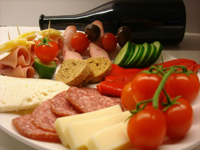 Απολαύστε το φαγητό δίπλα στη θάλασσα χωρίς ενοχές!