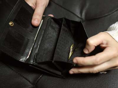 Διαφωνούν οι τραπεζίτες με τον τρόπο που θα πτωχεύουν οι πολίτες