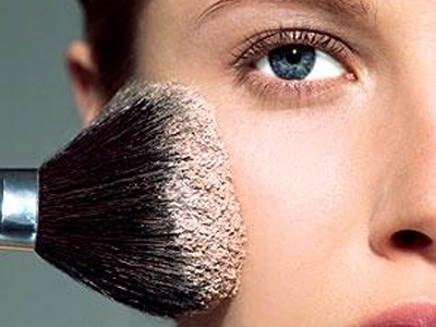 Η ιδανική πούδρα για τη φυσική σας απόχρωση