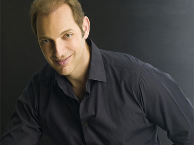 Ο Γεράσιμος Ανδρεάτος στο προαύλιο του Badminton