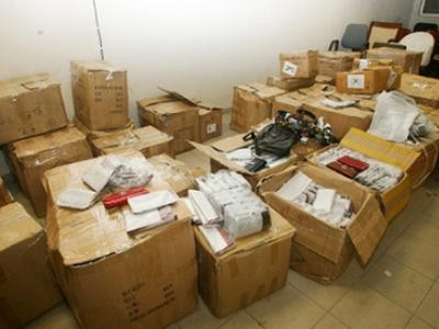 Εντοπίστηκαν αποθήκες με προϊόντα «μαϊμού» στον Κεραμεικό