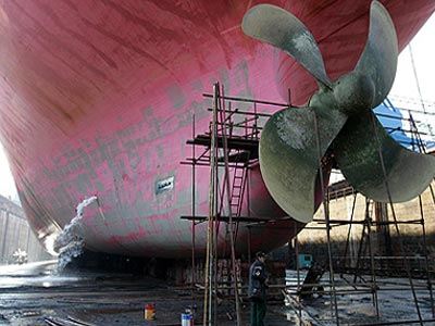 Μηχανοκίνητη πορεία στα ναυπηγεία Ελευσίνας