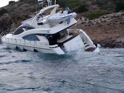 Βυθίστηκε προσαραγμένο σκάφος στον Παγασητικό