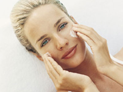 Πρόσωπο νεανικό και τονωμένο