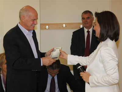 Ο Γ. Παπανδρέου στην παρουσίαση του «ψηφιακού σχολείου»