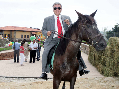 Τα καλιαρντά του νομάρχη