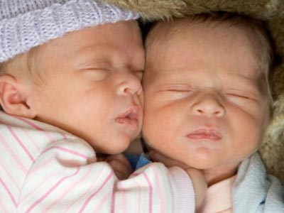 Πώς να ταΐσετε το μωρό σας στα πρώτα του βήματα