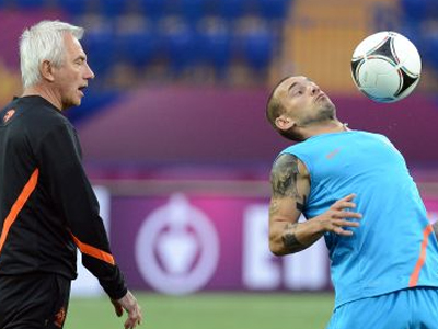 Στο πλευρό του Μπερτ φαν Μάαρβικ ο Σνάιντερ