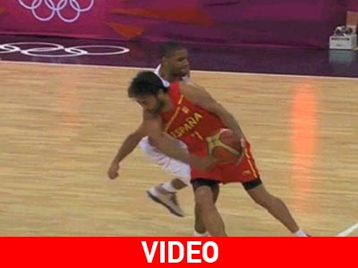 Μπάσκετ: Η γροθιά του Μπατούμ στον Ναβάρο