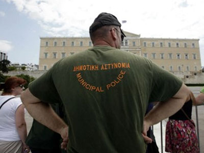 Βαριά «καμπάνα» για δημοτικό αστυνομικό με πλαστό πτυχίο