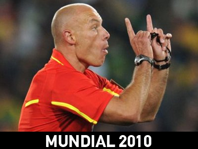 Έφαγε «παντόφλα» ο διαιτητής του τελικού