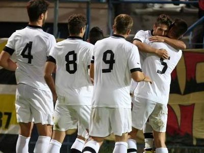 Nίκη-πρόκριση για την ΑΕΚ